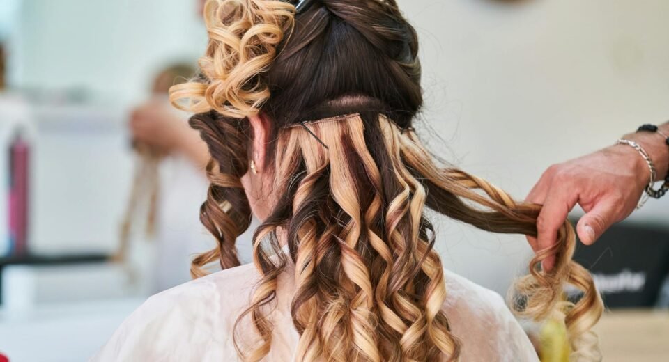 Para o biotipo triângulo invertido, o segredo é equilibrar a largura dos ombros com a parte inferior do corpo. Peças chave in