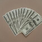 Desvende a Tendência Y2K: O Retorno da Moda dos Anos 2000 e Seu Impacto na Cultura Fashion