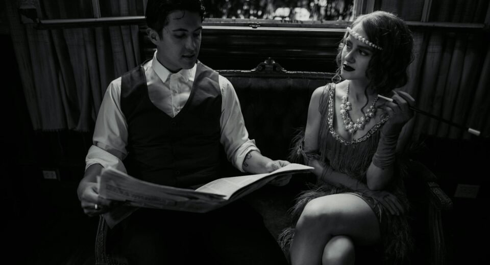 Para Moda Anos 20: Melindrosas e a Era do Jazz, entenda que foi um período de efervescência cultural e social, onde a moda re