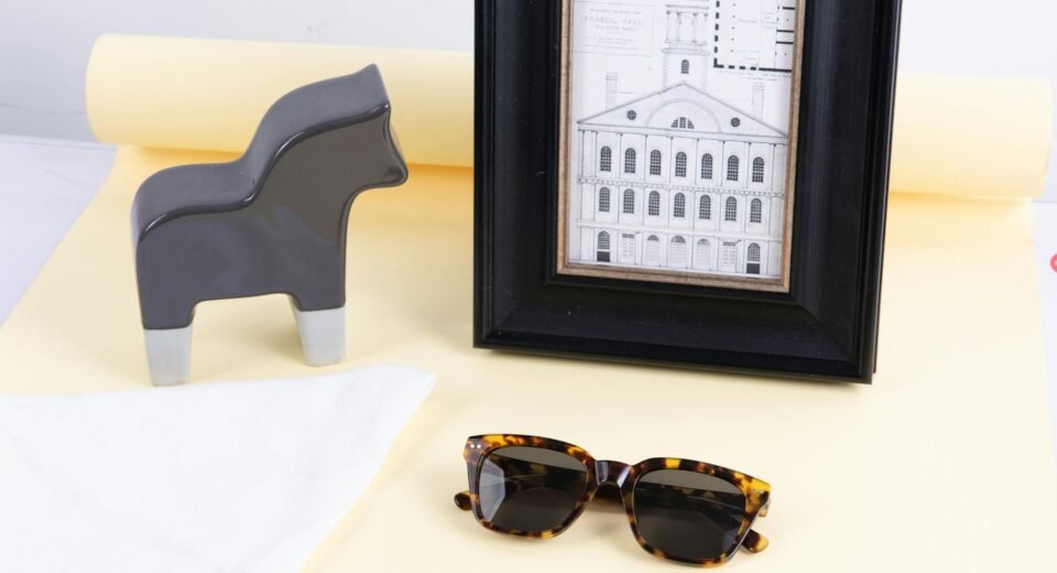 Para Moda Dopamina, trata-se de uma tendência de estilo que utiliza cores vibrantes e alegres para estimular a produção de do