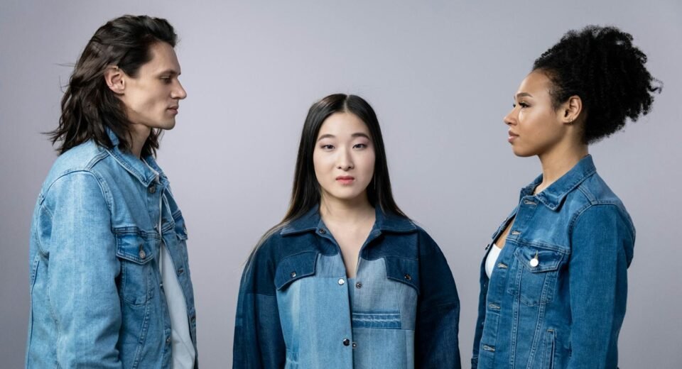 Para desvendar Os 7 Estilos Universais da Moda, do clássico ao criativo, é fundamental conhecer as sete categorias: Clássico,