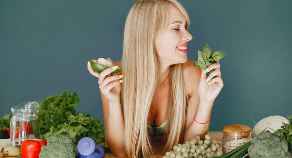 Alimentos que Prejudicam a Pele do Rosto: Descubra os Vilões da Sua Beleza — alimentos que prejudicam a pele do rosto | Espac