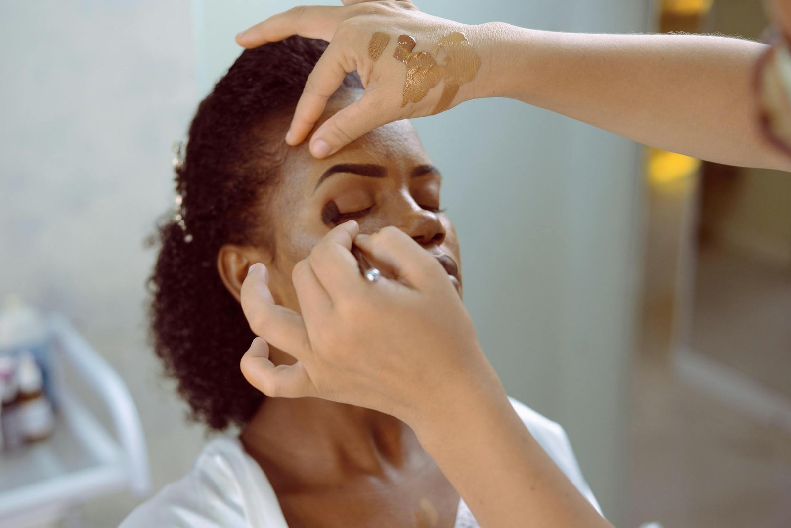 Base Impecável: O Guia Definitivo para uma Pele Perfeita o Dia Todo — como aplicar base no rosto para durar o dia todo | Espa