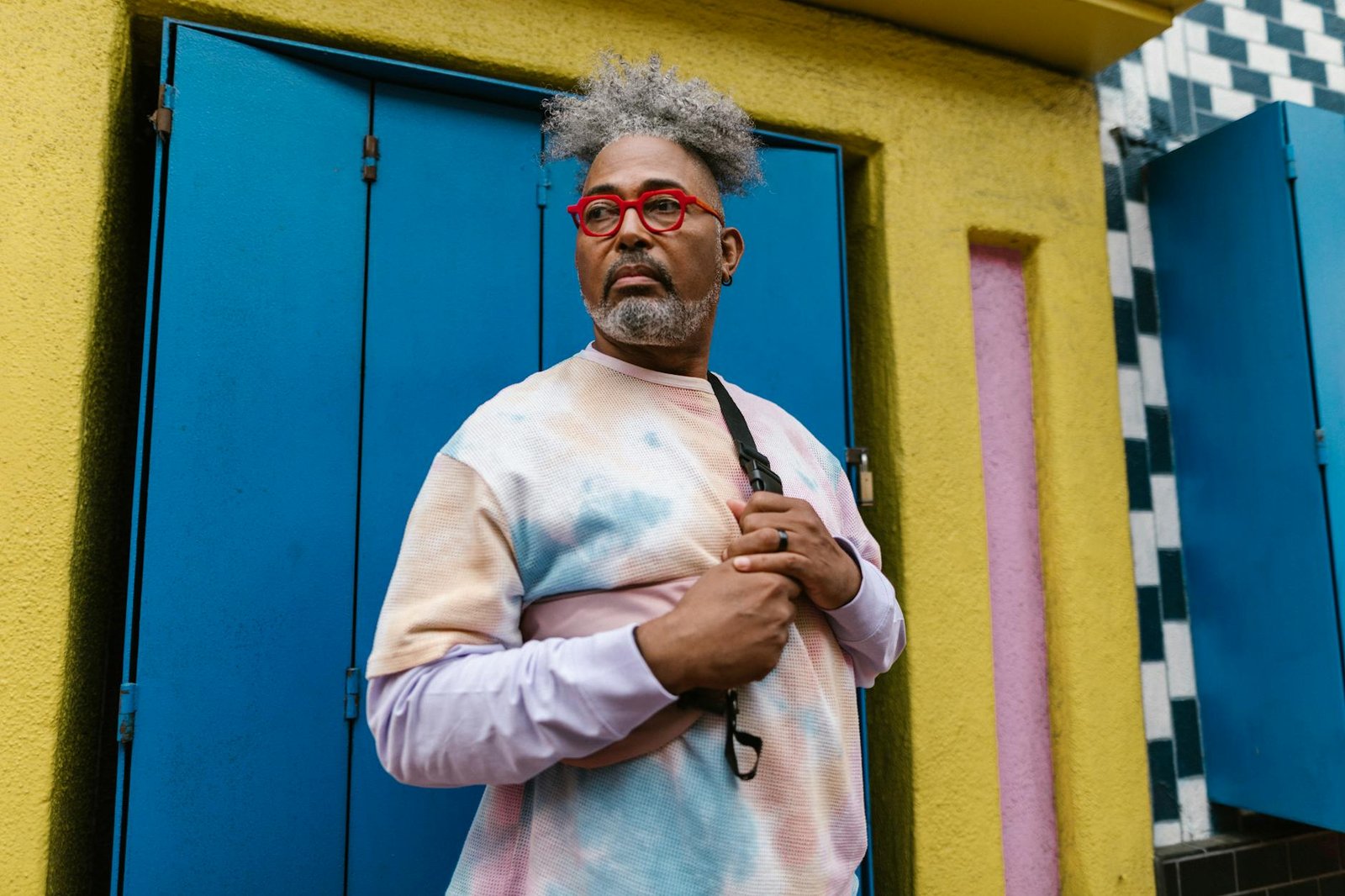 Domine as Cores: O Guia Definitivo para Combinar Looks sem Erros — como combinar cores no look sem errar | Espaco Fashion