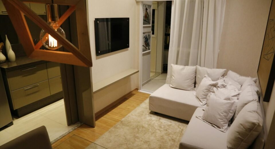 Como decorar sala pequena para parecer maior — como decorar sala pequena para parecer maior | Espaco Fashion