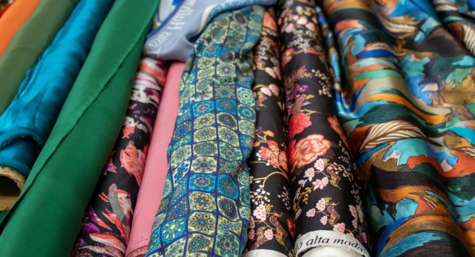Elegância Acessível: O Guia Completo para se Vestir Bem Gastando Pouco Dinheiro — como se vestir bem gastando pouco dinheiro