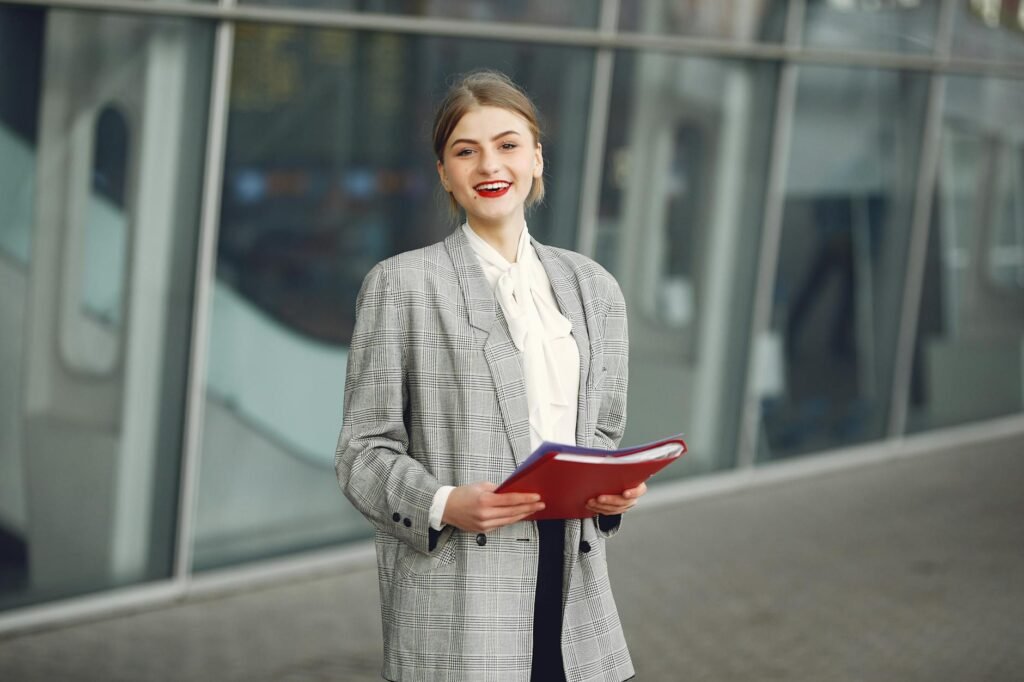 Entrevista de Emprego: O Que Vestir para Causar a Melhor Impressão e Conquistar a Vaga — como se vestir para uma entrevista d