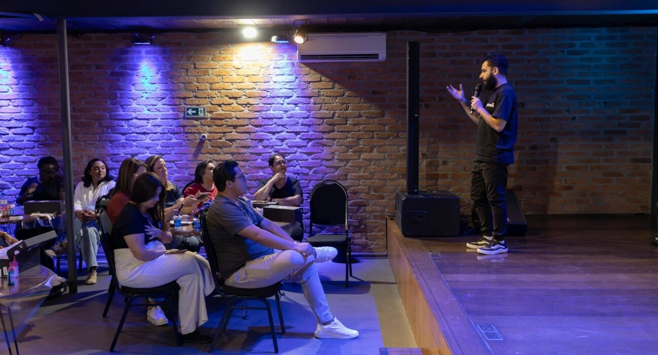 Domine o Palco: Guia Completo de Como Superar o Medo de Falar em Público — como superar o medo de falar em público | Espaco F
