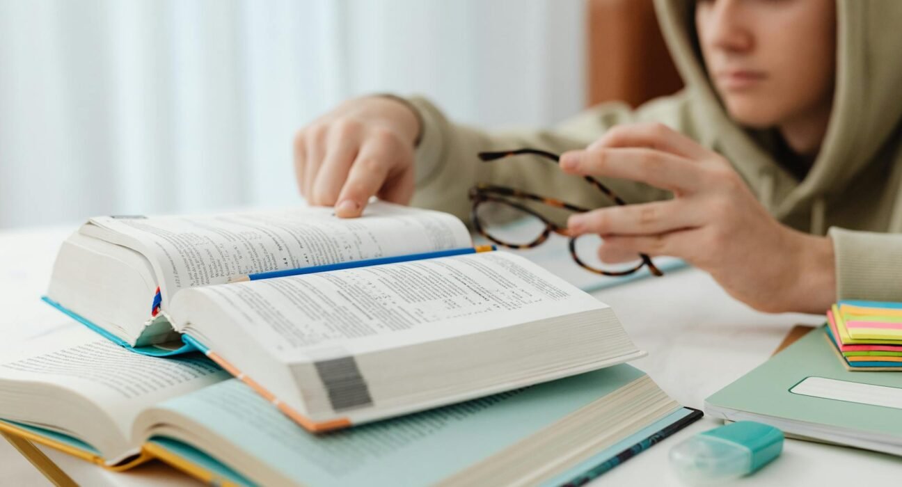Disciplina e Foco nos Estudos: O Guia Definitivo para Transformar sua Rotina de Aprendizado — como ter mais disciplina e foco