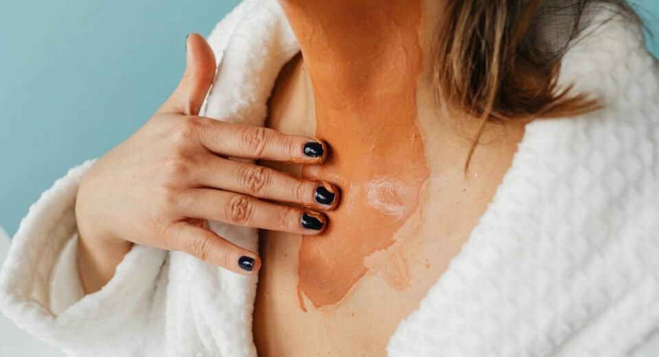 Pele Jovem e Radiante: Guia Essencial de Cuidados com Pescoço e Decote — cuidados com a pele do pescoço e decote | Espaco Fas