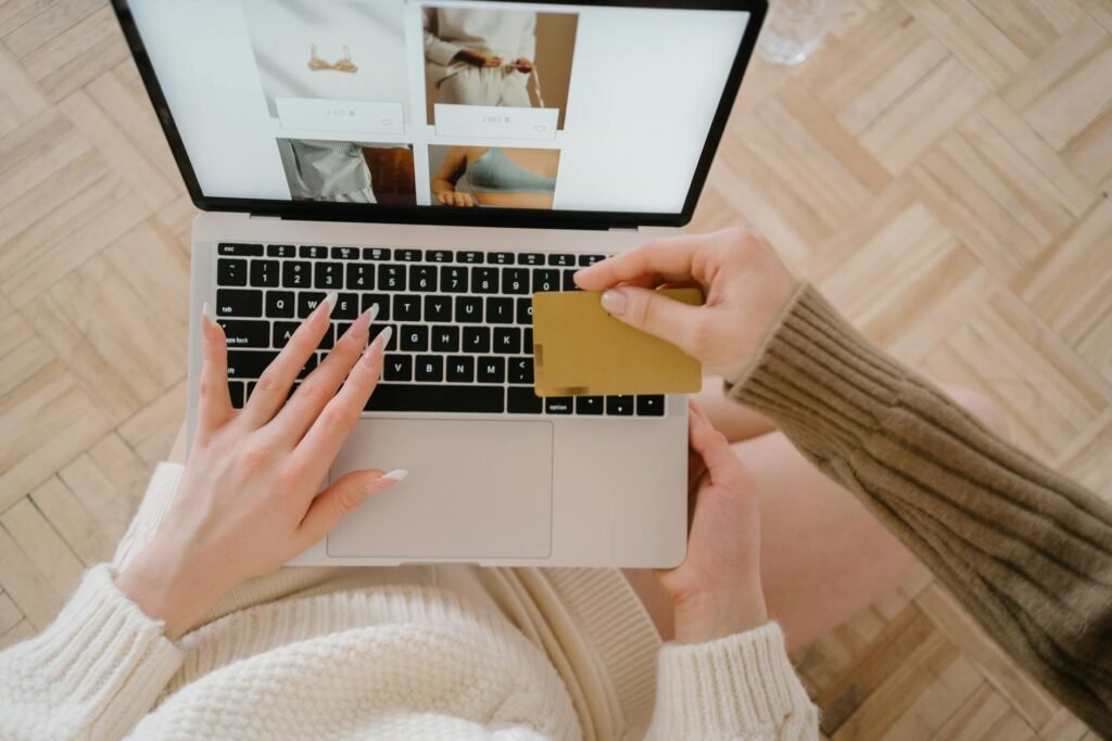 Guia Definitivo: Como Comprar Roupas Online e Evitar Arrependimentos — dicas para comprar roupas online sem se arrepender | E