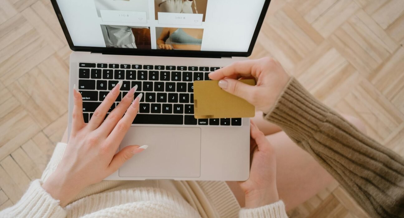 Guia Definitivo: Como Comprar Roupas Online e Evitar Arrependimentos — dicas para comprar roupas online sem se arrepender | E