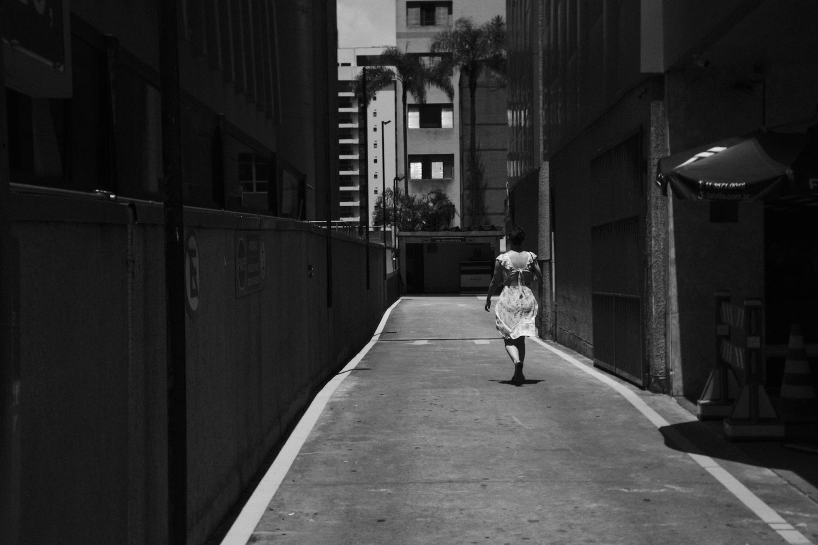 Sentindo-se Perdida na Vida? Um Guia Completo para Encontrar Seu Caminho — o que fazer quando se sente perdida na vida | Espa