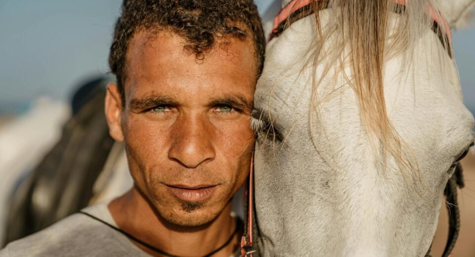 Sinais Discretos de Baixa Autoestima: Você os Reconhece em Si Mesmo? — sinais de que você tem baixa autoestima sem perceber |